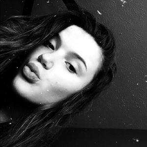 Meet your Posher, Isabella